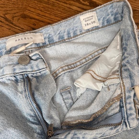 Pacsun Unisex Stylish Light Blue Women's Jeans extra baggy - Picture 6 of 16